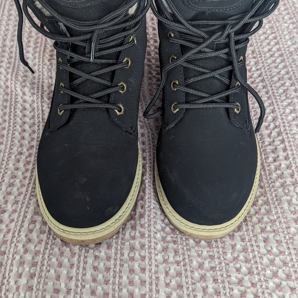 Lugz nonslip boots
